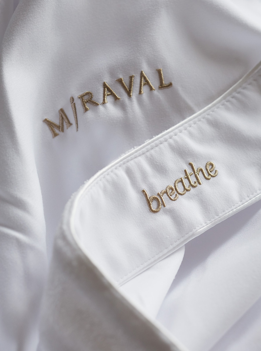 Miraval-Detail-Robe-696WEB